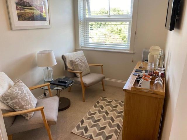 Camelot Guest House Φάλμαουθ Εξωτερικό φωτογραφία