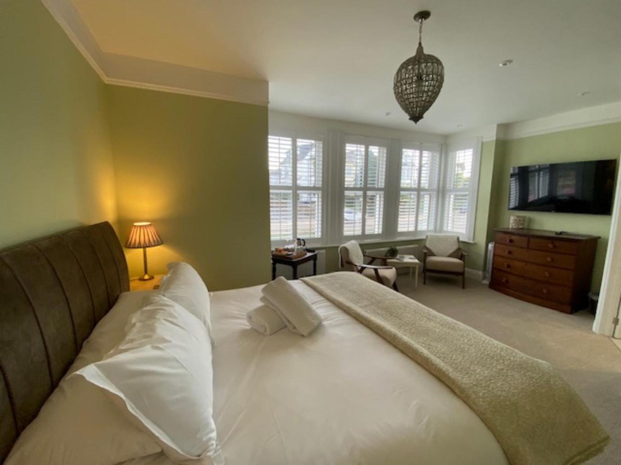 Camelot Guest House Φάλμαουθ Εξωτερικό φωτογραφία