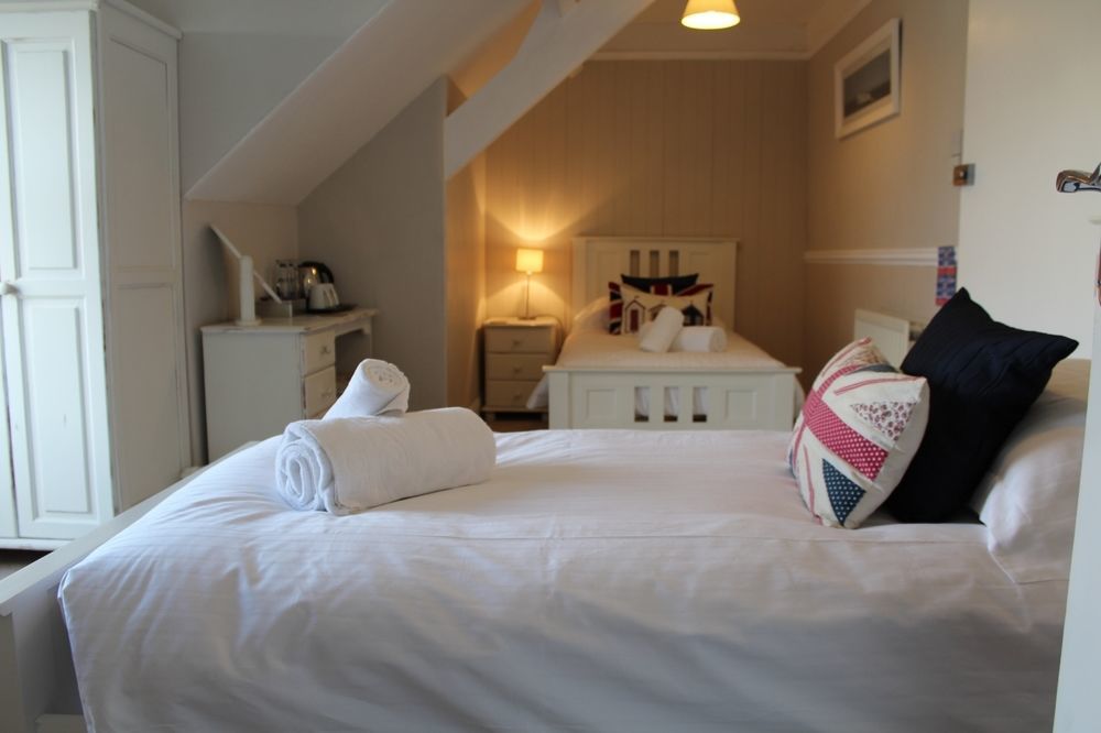 Camelot Guest House Φάλμαουθ Εξωτερικό φωτογραφία